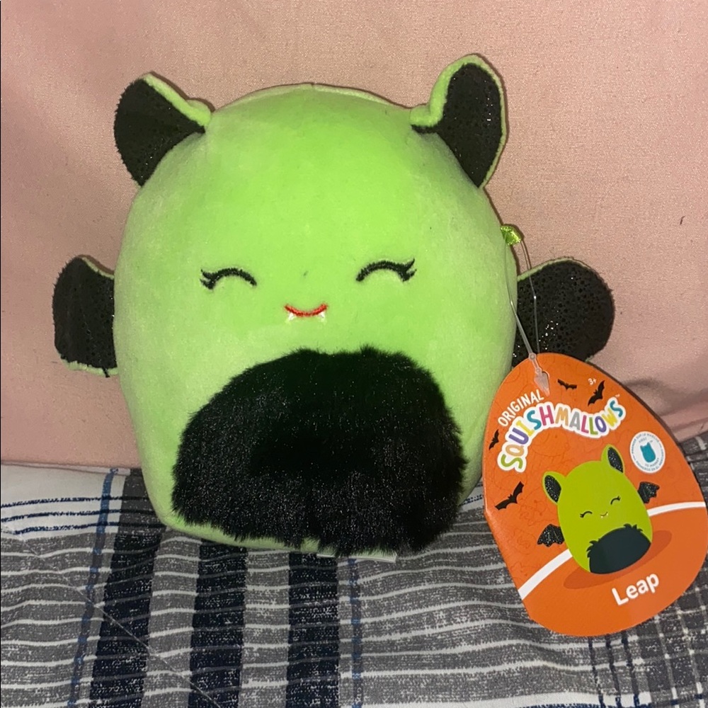 Squishmallows leap the bat first to market Plush - Picture 1 of 4